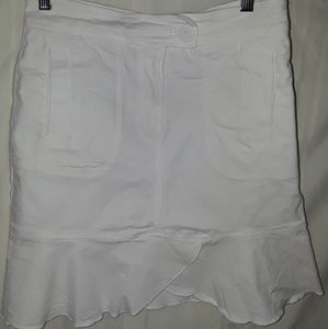 Adorable tulip silhouette white jean skirt